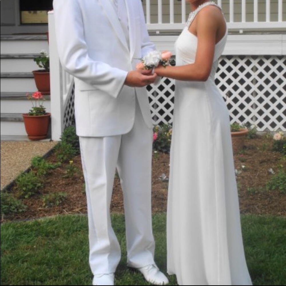 White formal dress - Picture 5 of 6